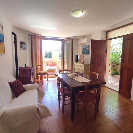 Casa Goletta Soggiorno Per 4 A 2 Minuti Dalla Spiaggia Iunq0334 Cala Gonone Eksteriør billede
